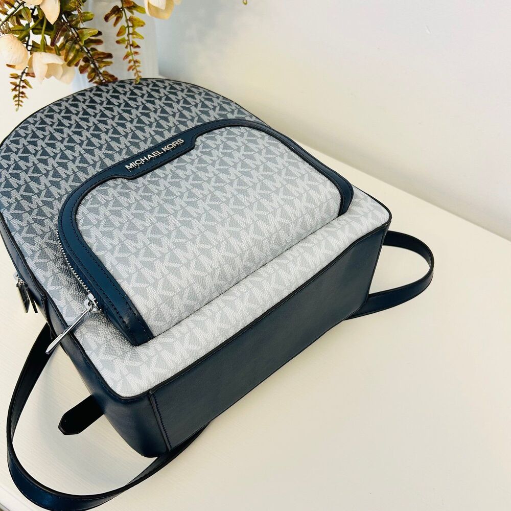 Michael Kors Jaycee Medium Ombré Signature Logo Backpack Navy - Picture 5 of 8